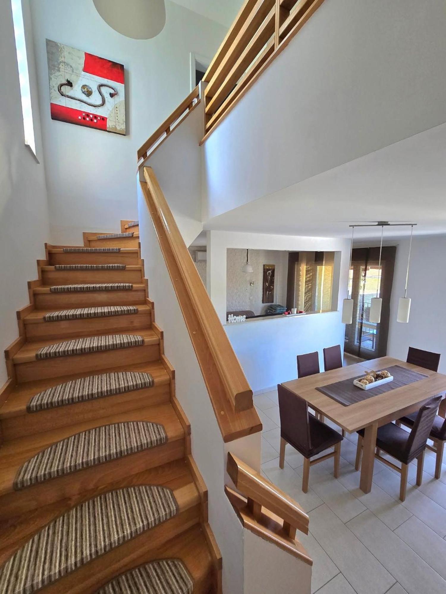 לאבין Villa Danica מראה חיצוני תמונה